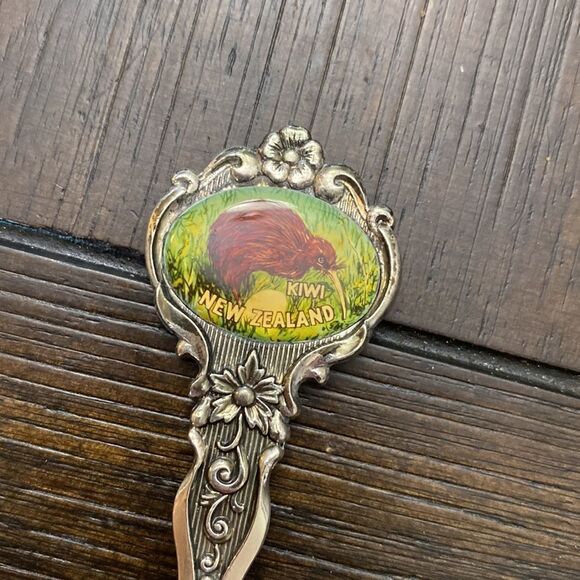 Vintage | New Zealand Collector Spoon #39 - Picture 2 of 5